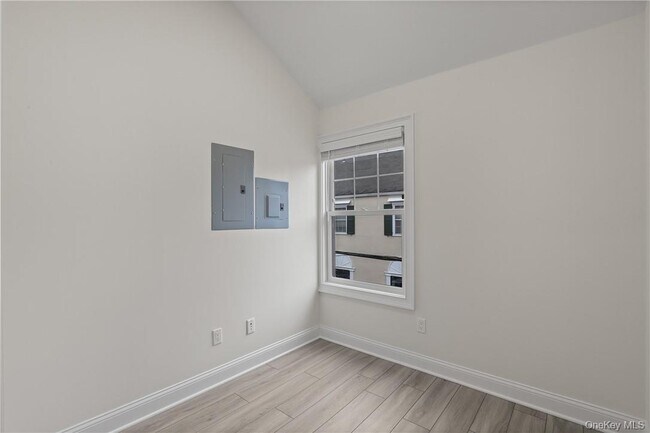 Building Photo - 225 Katonah Ave