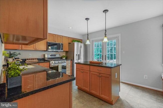Building Photo - 7228 Lensfield Ct