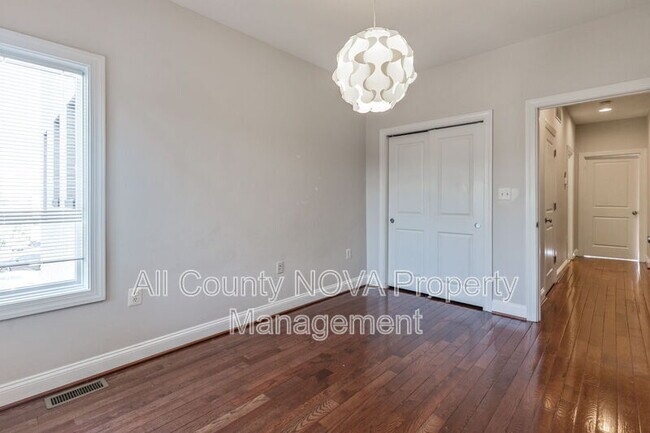 Building Photo - 1384 Talbert Ct SE