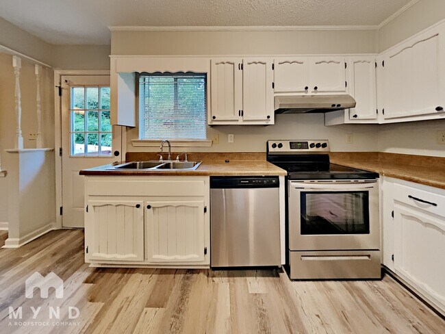 Building Photo - 2269 Belmore Ln