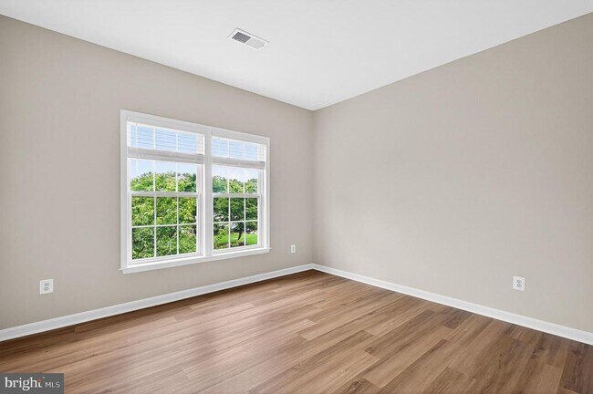 Building Photo - 42071 Pepperbush Pl