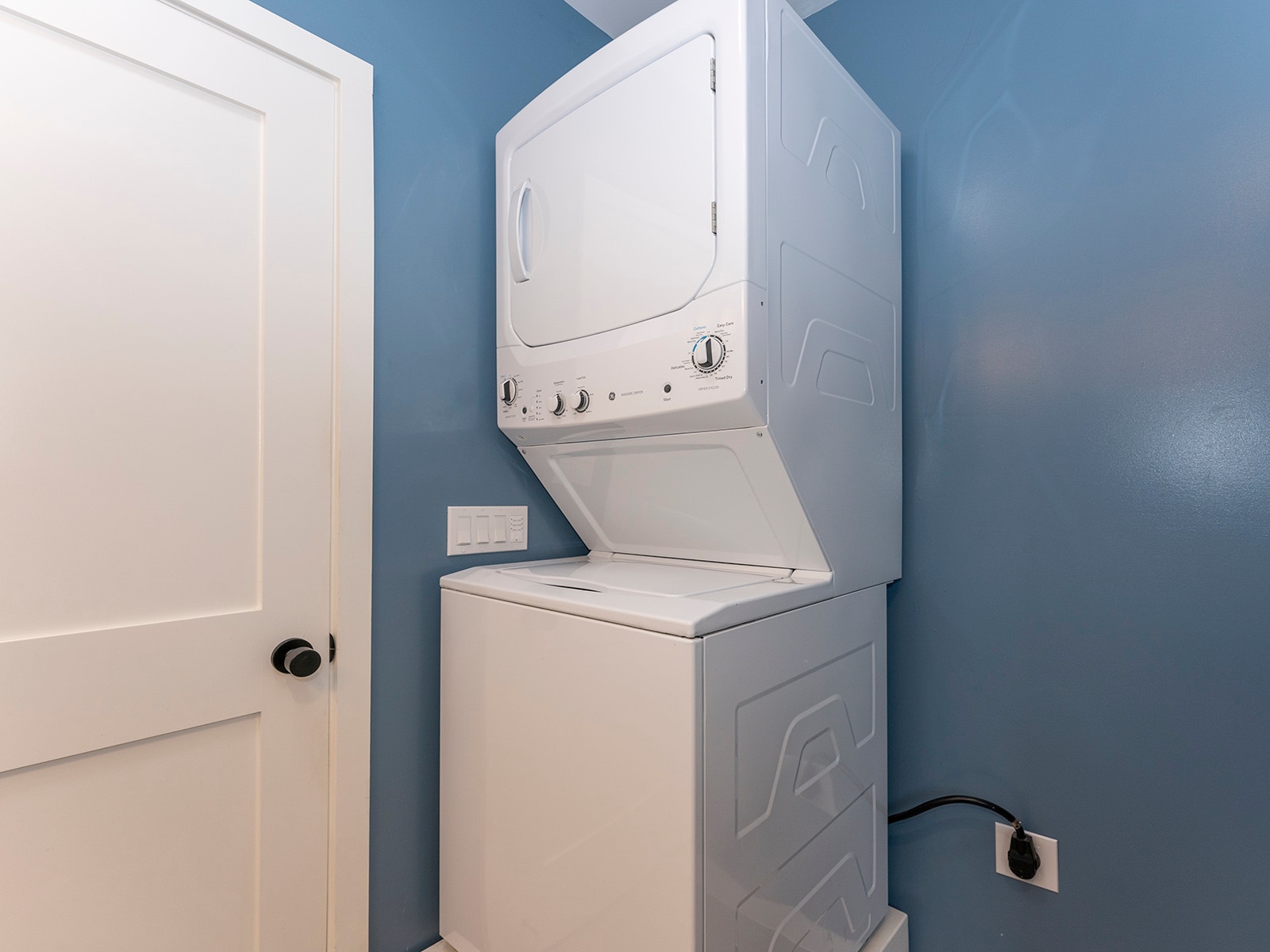 Washer and Dryer - 3534 N Alaska Pl