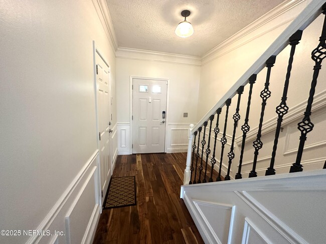 Building Photo - 4422 Capital Dome Dr