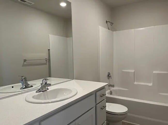 Building Photo - 4831 Parsley Ave NE