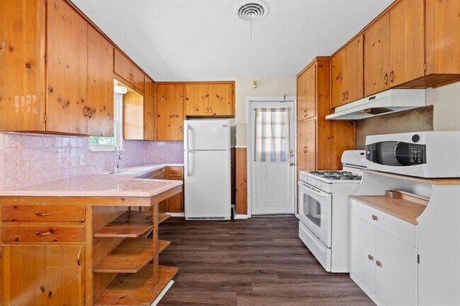 Building Photo - 5118 Waterbrook Dr