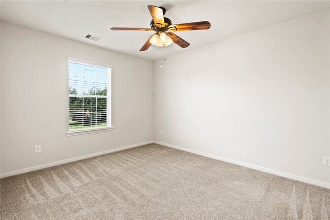 Building Photo - 8243 Mandalay Bay Dr