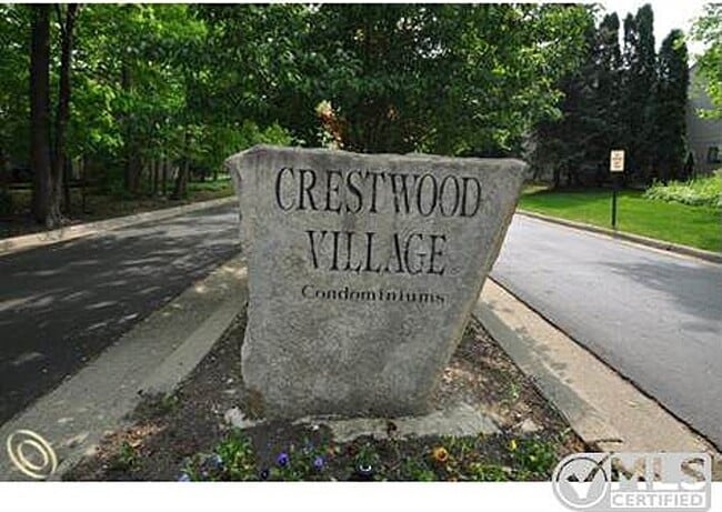 Building Photo - 1579 Streamwood Ct