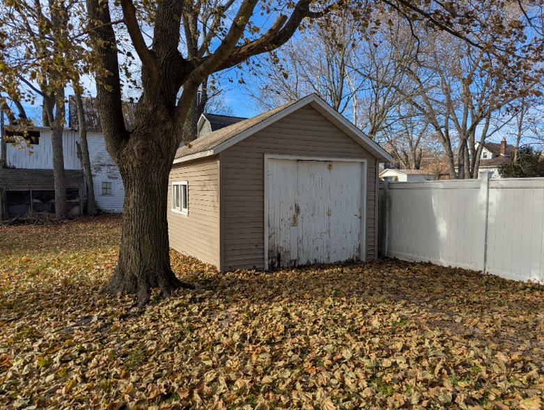 Building Photo - 518 N Hanover St