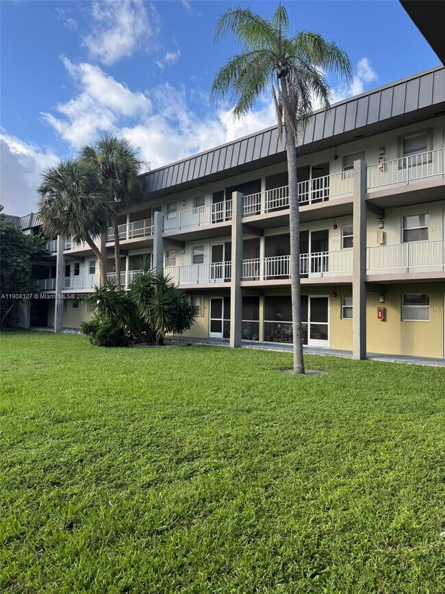 Building Photo - 270 Layne Blvd