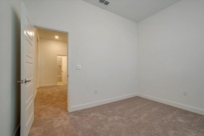 Building Photo - FULLY FURNISHED - ALMOST NEW 4 BED, 2.5 BATHS, 2 CAR GARAGE, 1 STORY IN NORTH LAKE COMMUNITY, NOR...