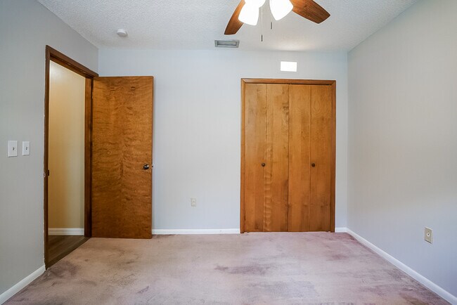 Building Photo - Spacious 3-Bedroom Home with Pool