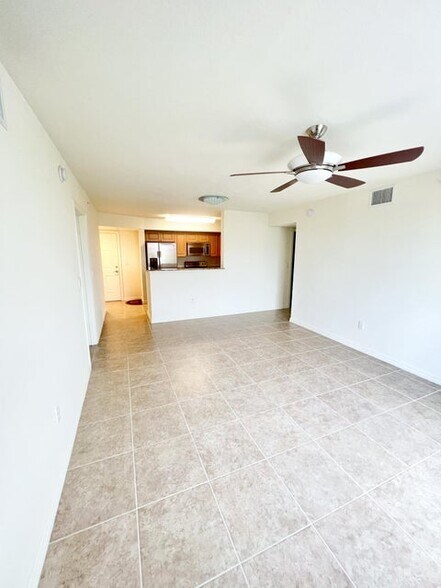 Building Photo - 6761 Heritage Grande