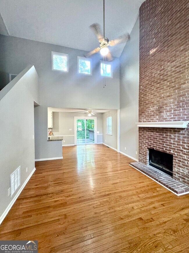 Building Photo - 4288 Trotters Ln NE