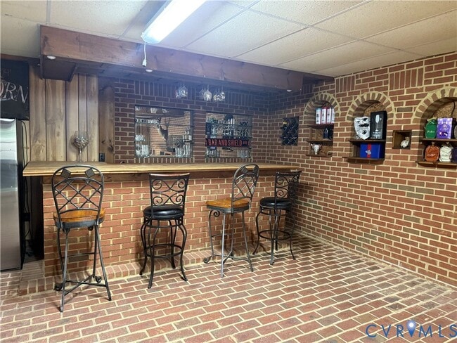 Building Photo - 8 English Oak Cir