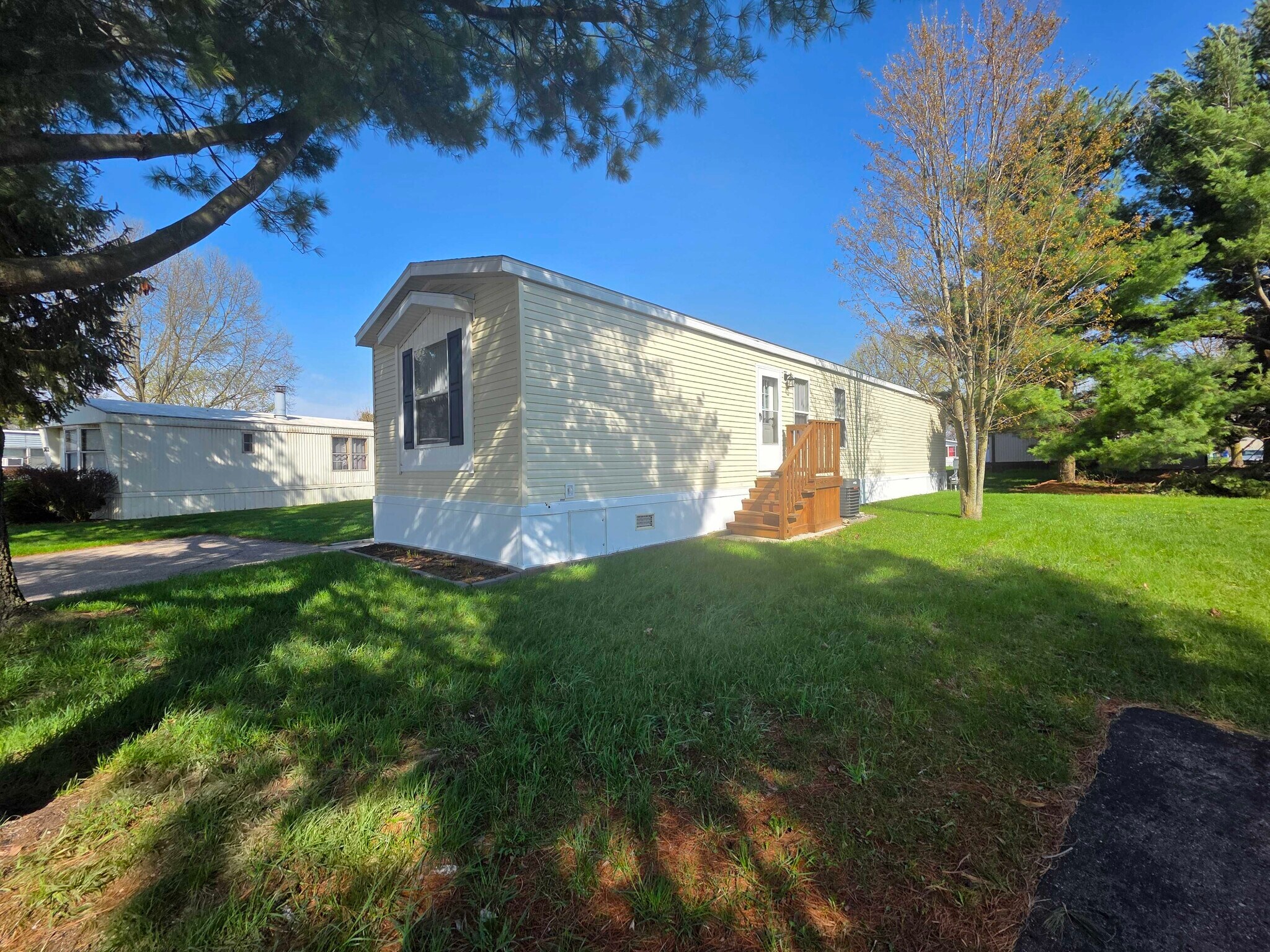 Building Photo - 3628 Birch St