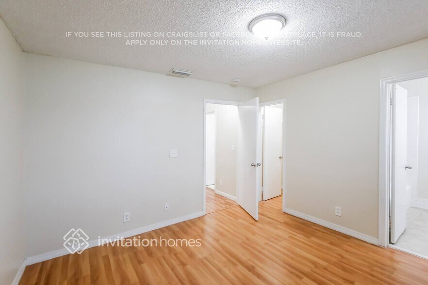 Building Photo - 17443 SW 140th Ct