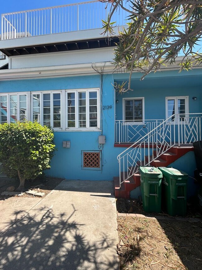 Primary Photo - Bankers Hill One Bedroom