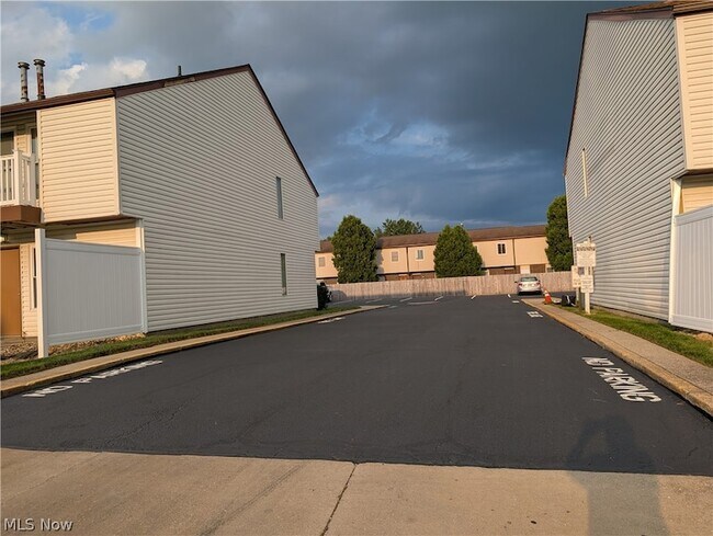 Building Photo - 1539 Whitehall Blvd