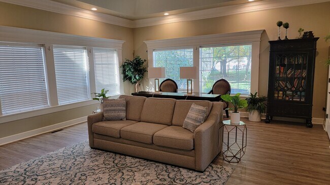 Building Photo - 3993 N Heritage View Ave