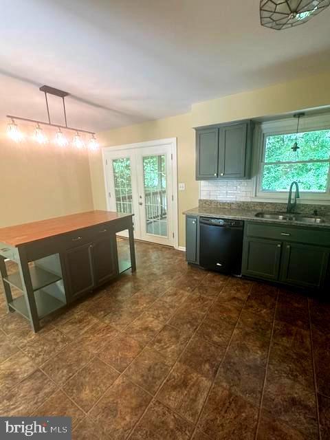 Building Photo - 704 Candle Ridge Ct