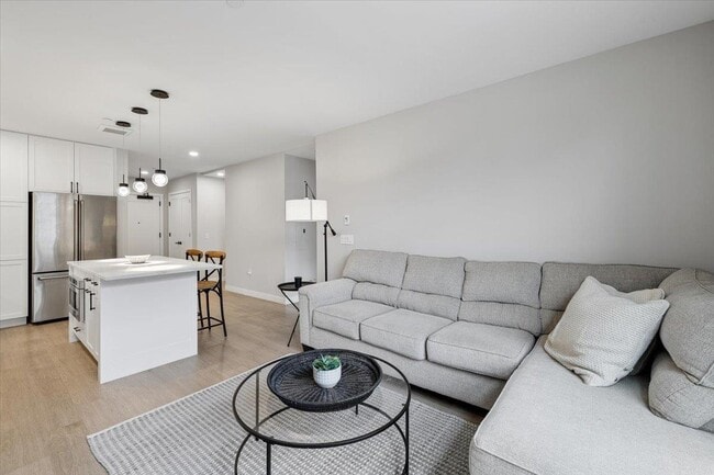 Building Photo - 18 Artisan Dr