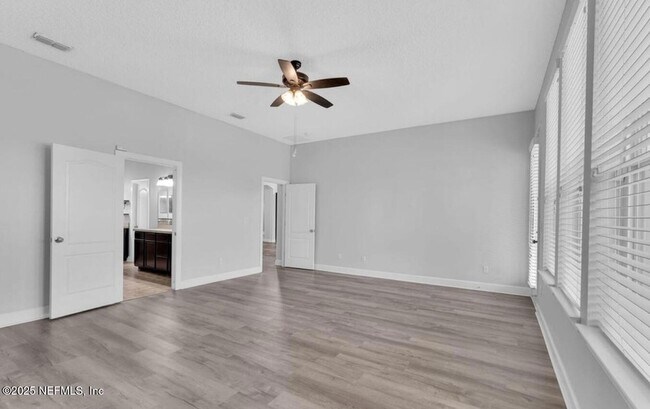 Building Photo - 4431 Vista Point Ln