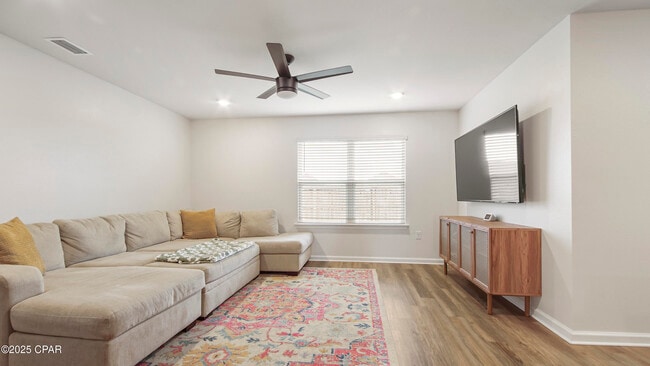 Building Photo - 5044 Rivergrass Dr
