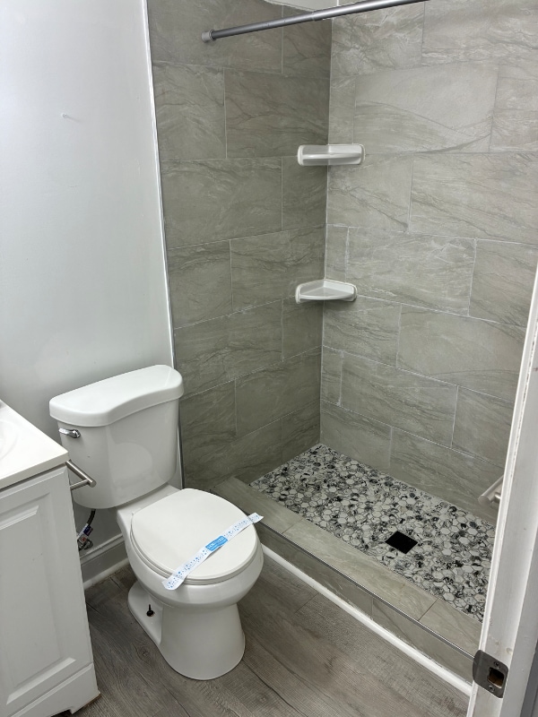 Building Photo - 820 N Lakewood Ave