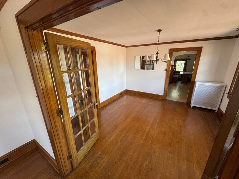 Building Photo - 1002 Fisk St