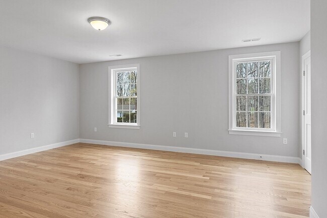 Building Photo - 149 Lowell Rd