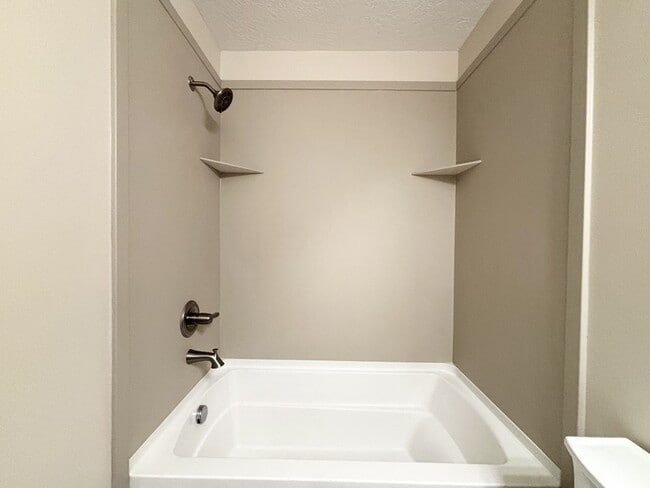 Building Photo - 2676 N Heston Park