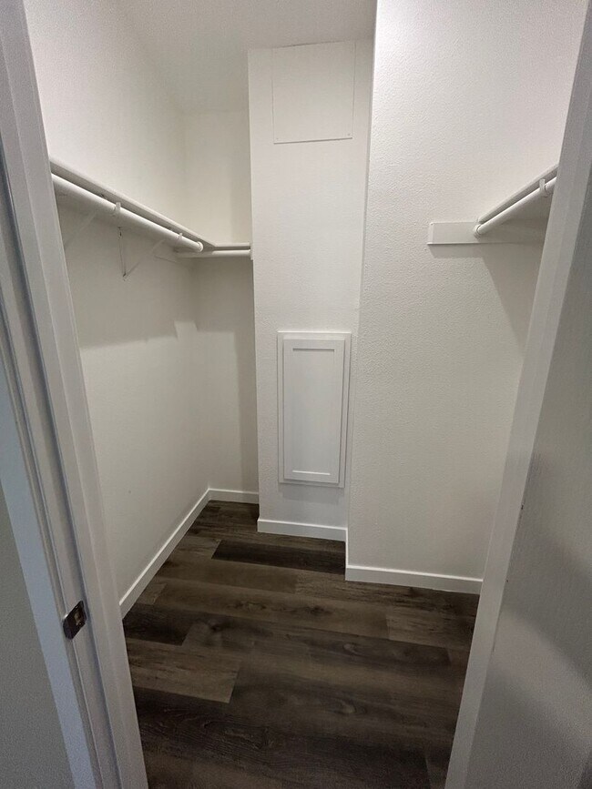 Building Photo - Remodeled Modern 3 Bed/2 Bath National City -MOVE IN PROMOTION!