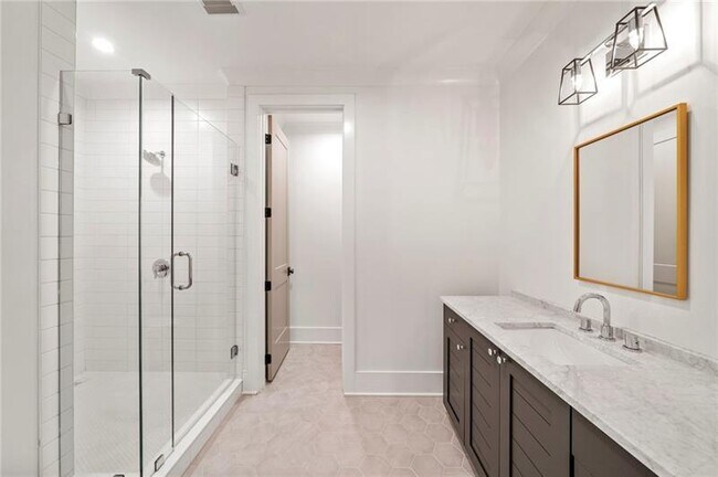 Building Photo - 1074 Moores Mill Rd NW