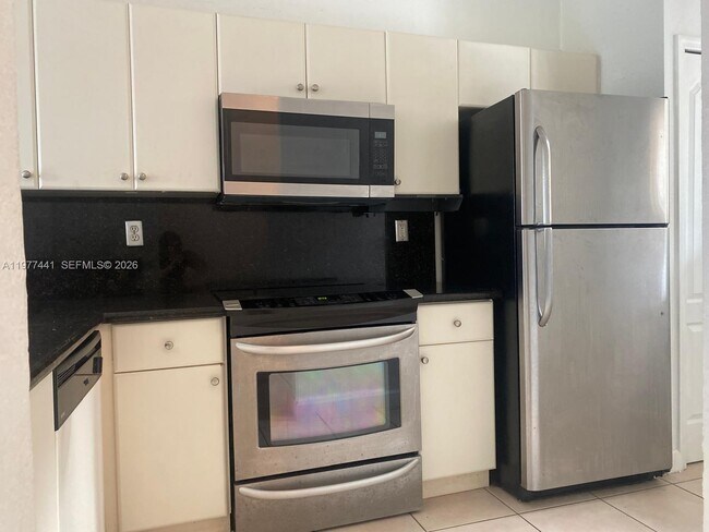 Building Photo - 17630 NW 73rd Ave