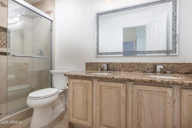 Building Photo - 3350 S Oleander Dr