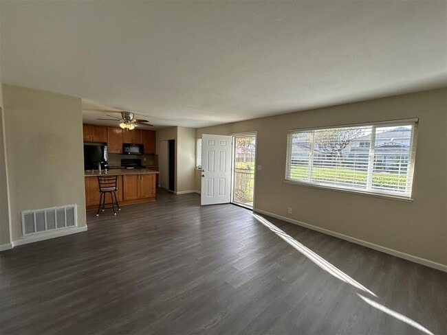 Building Photo - 5486 Tradewinds Walkway