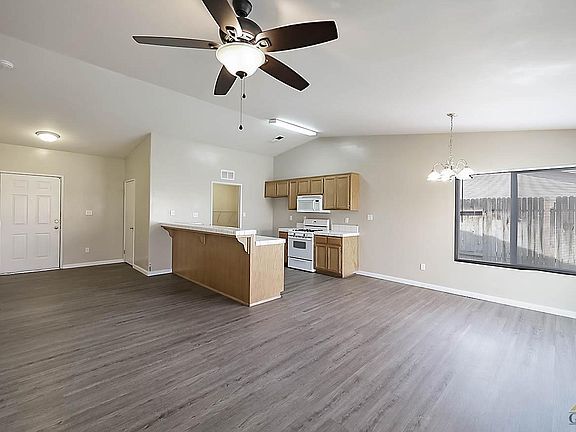 Building Photo - 1218 Engelberg Dr