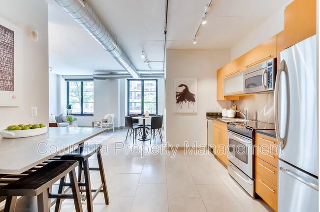 Building Photo - 1133 14th St NW