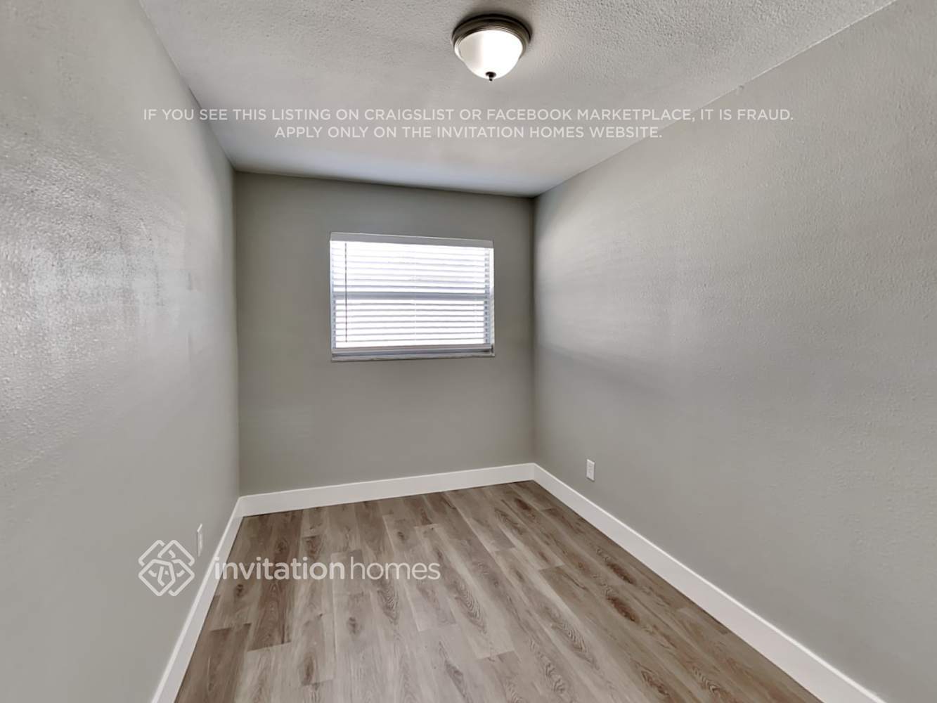 Building Photo - 310 93rd Ave N