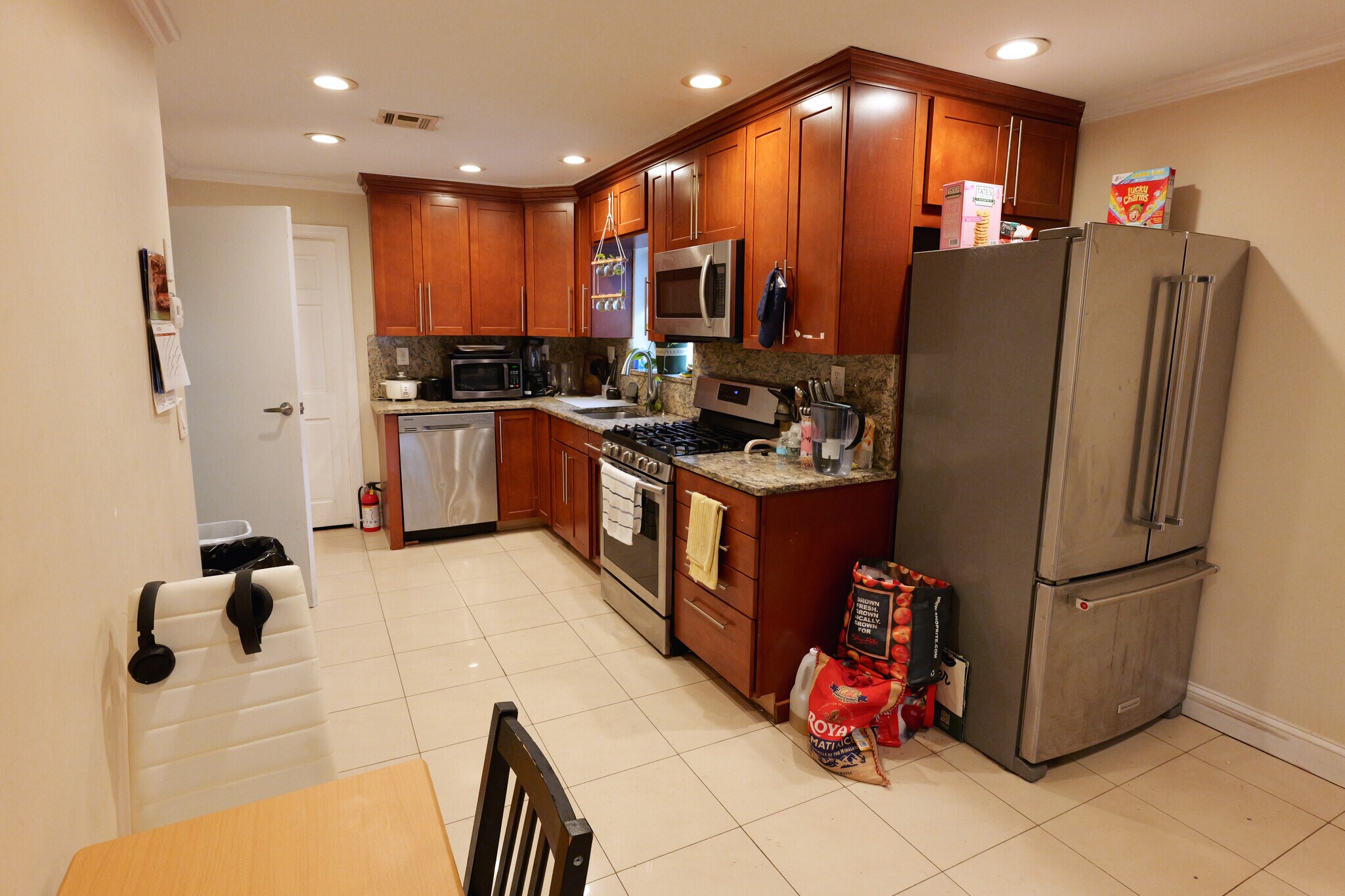 Building Photo - 245 Ferry St