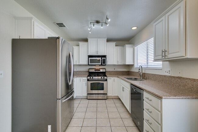 Primary Photo - AVAILABLE 1/1/26- Beautiful 3-Bedroom, 2-Bathroom Home in Green Valley