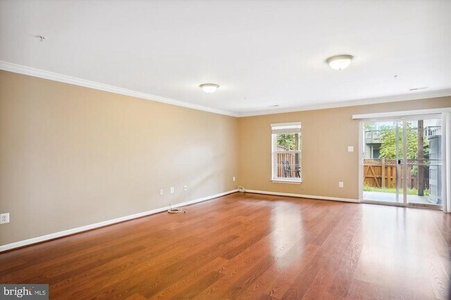 Building Photo - 152 Fieldstone Ct