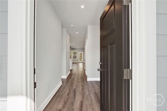 Building Photo - 420 Monterey Lp