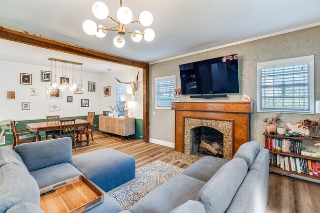 Building Photo - 3331 Urban Ave