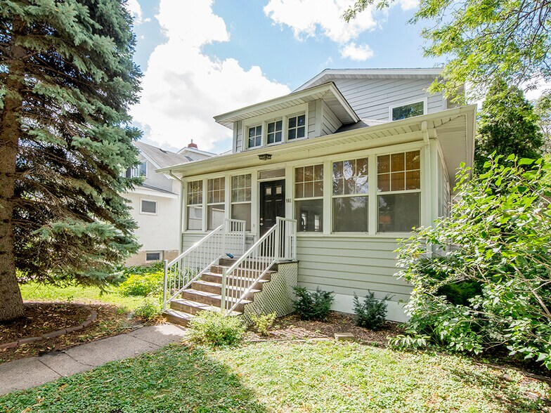 Building Photo - 961 18th Ave SE