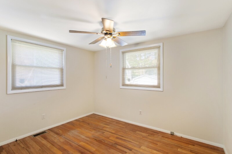 Building Photo - 1409 Seward Dr