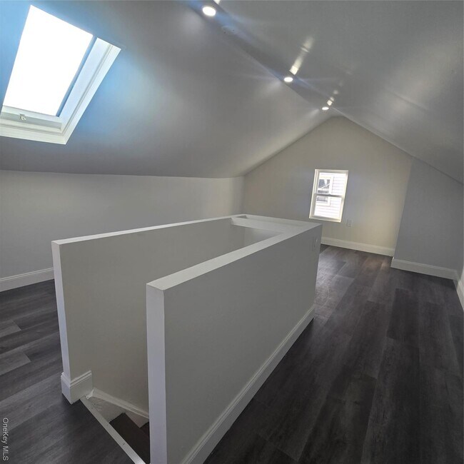 Building Photo - 182-19 147th Ave