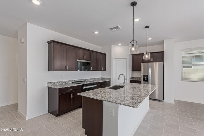 Building Photo - 7428 E Cozy Cottage Ln