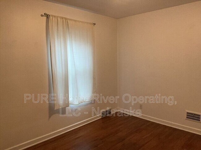 Building Photo - 1302 S 51st Ave