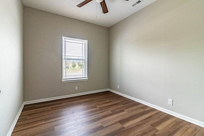 Building Photo - 1526 Park Ave